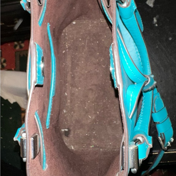 Michael Kors Blakely Medium Turquoise Leather Bucket Bag/Crossbody - Picture 7 of 8